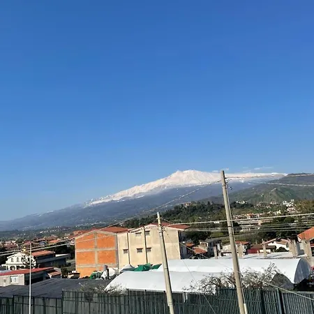 Pipa's Suntrap Apartment Taormina